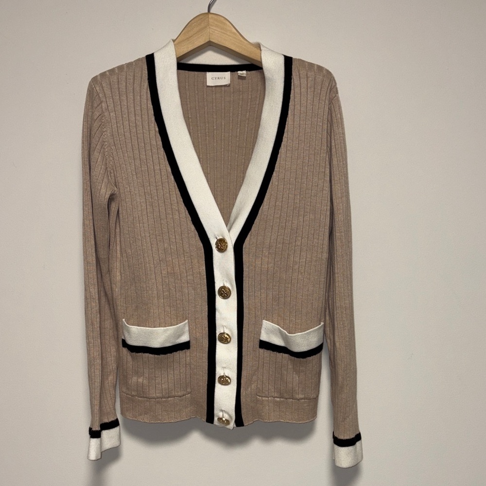 Cyrus beige old money cardigan sz m medium tried on only